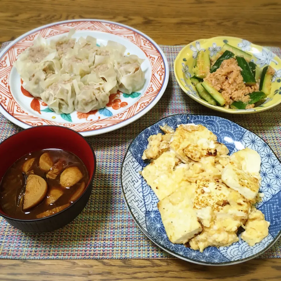 しゅうまい・ツナときゅうりの和え物・卵と豆腐の炒め物・里芋のお味噌汁|美也子さん