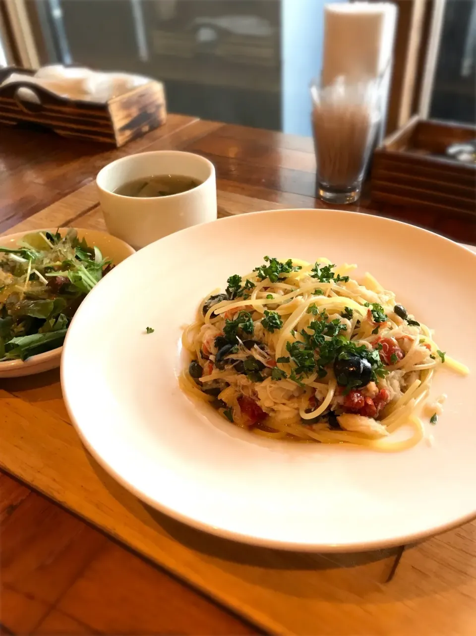 Snapdishの料理写真:【ALLEGRO LUNCH MENU】Cランチ
ズワイ蟹とレンコンラグーのクリームパスタ|sayaさん