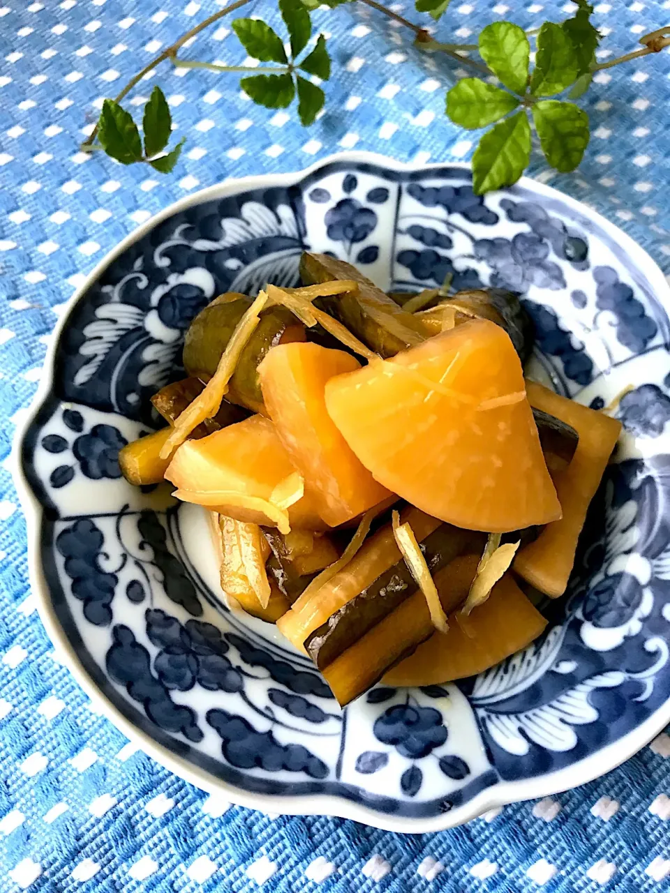 🥒チョット箸休め…のつもりが 止まらなくなるパリポリ ピリ辛甘酢漬け🥢|Hollyさん