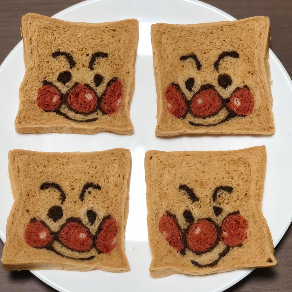 アンパンマンのイラストパン 角食パン型 イラストパン パン 手作りパン 角食パン食パン アンパンマン あんぱんまんアンパンマンのパン 四角いパン Izuyo Snapdish スナップディッシュ Id Vrjfla
