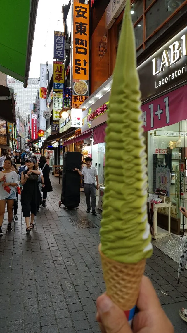 Snapdishの料理写真:a cool snack at Myeongdong|steven z.y.さん