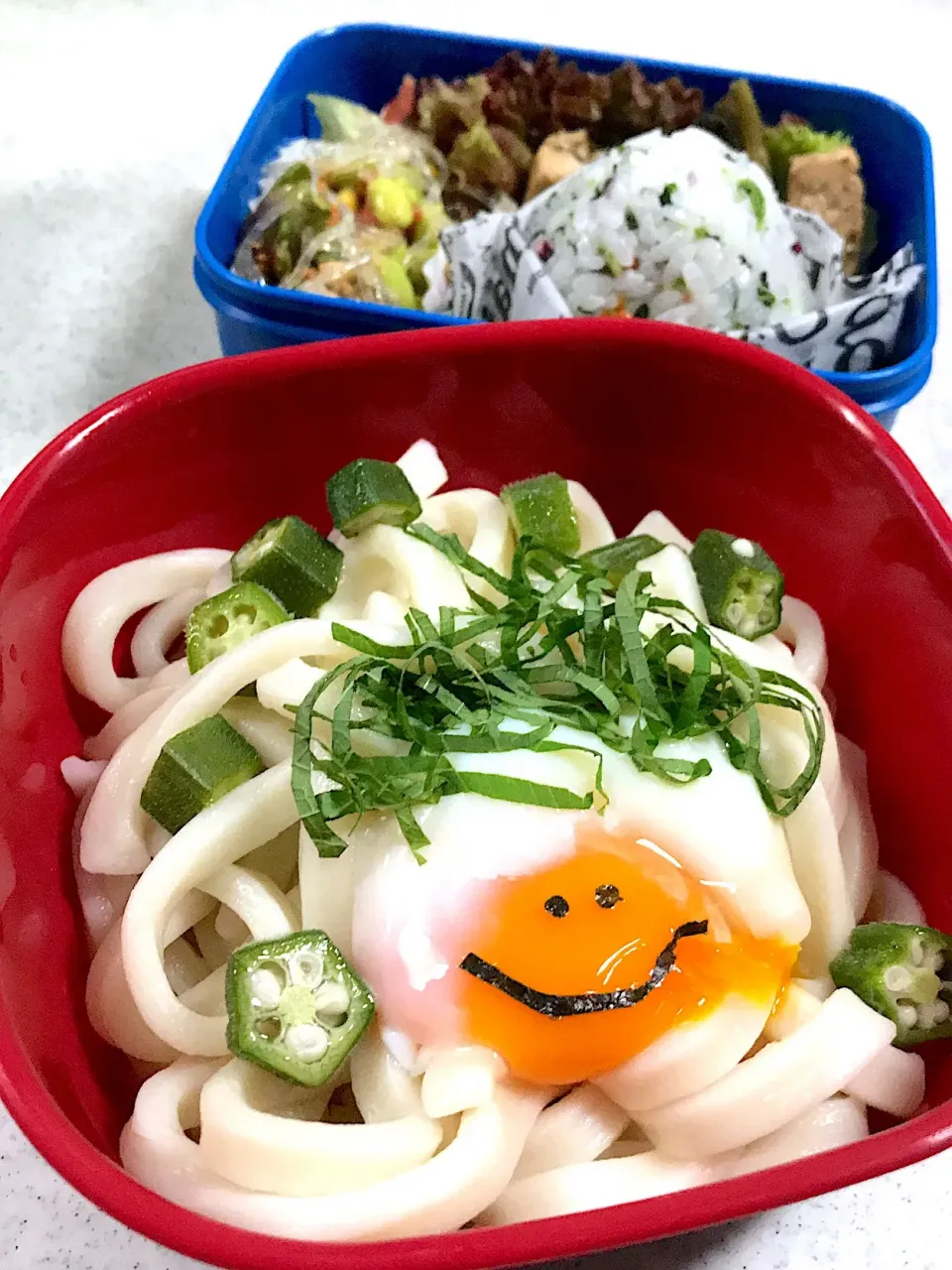 お弁当〜〜🍱
社会人2年目の次女🍱|まんぞーさん