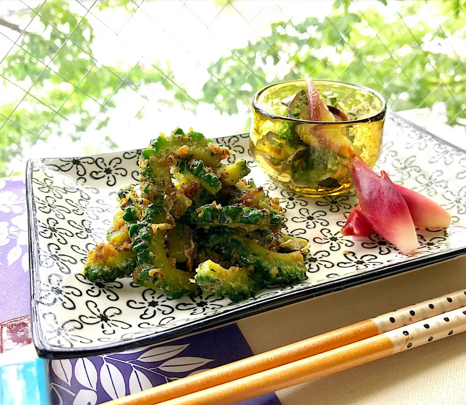 Snapdishの料理写真:昼ごはん  cocoaさんのゴーヤの胡麻煮〜bitter gourd with soy sauce and sesame|砂雪さん