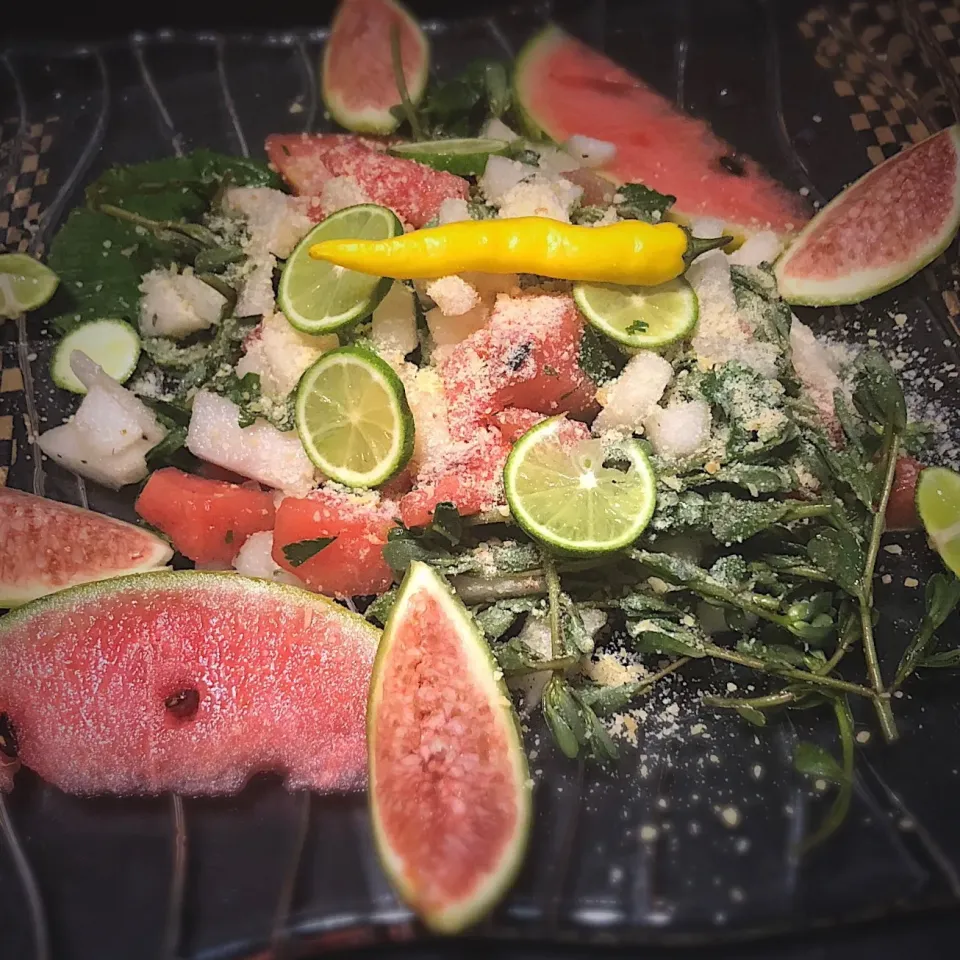 こいさんさんの料理 スイカ🍉とスベリヒユのサラダ🥗 #天然の抗生剤 #オメガ3|佐野未起さん