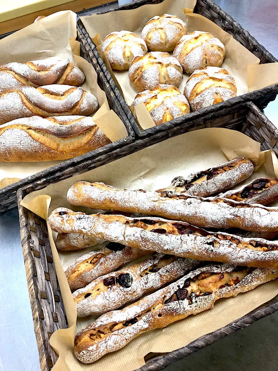 ライ麦パン🥖
プレーンとチーズ入り、クランベリー＆くるみのスティック|Plateroさん