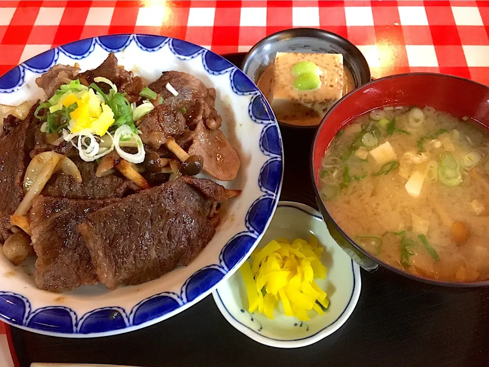 本日の賄い(8/31  焼肉ど〜ん❣️)|かぴかぴさん