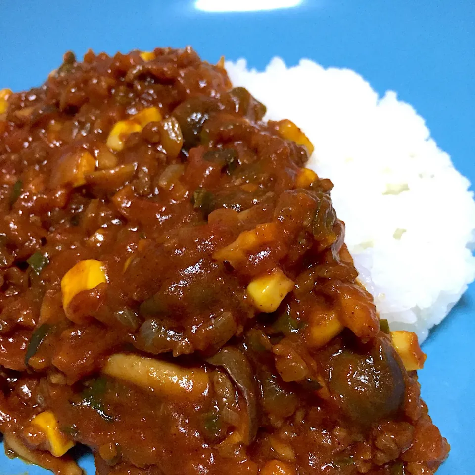 Snapdishの料理写真:たっぷり野菜とキノコが溶け込んだカレー☆|りんごさん