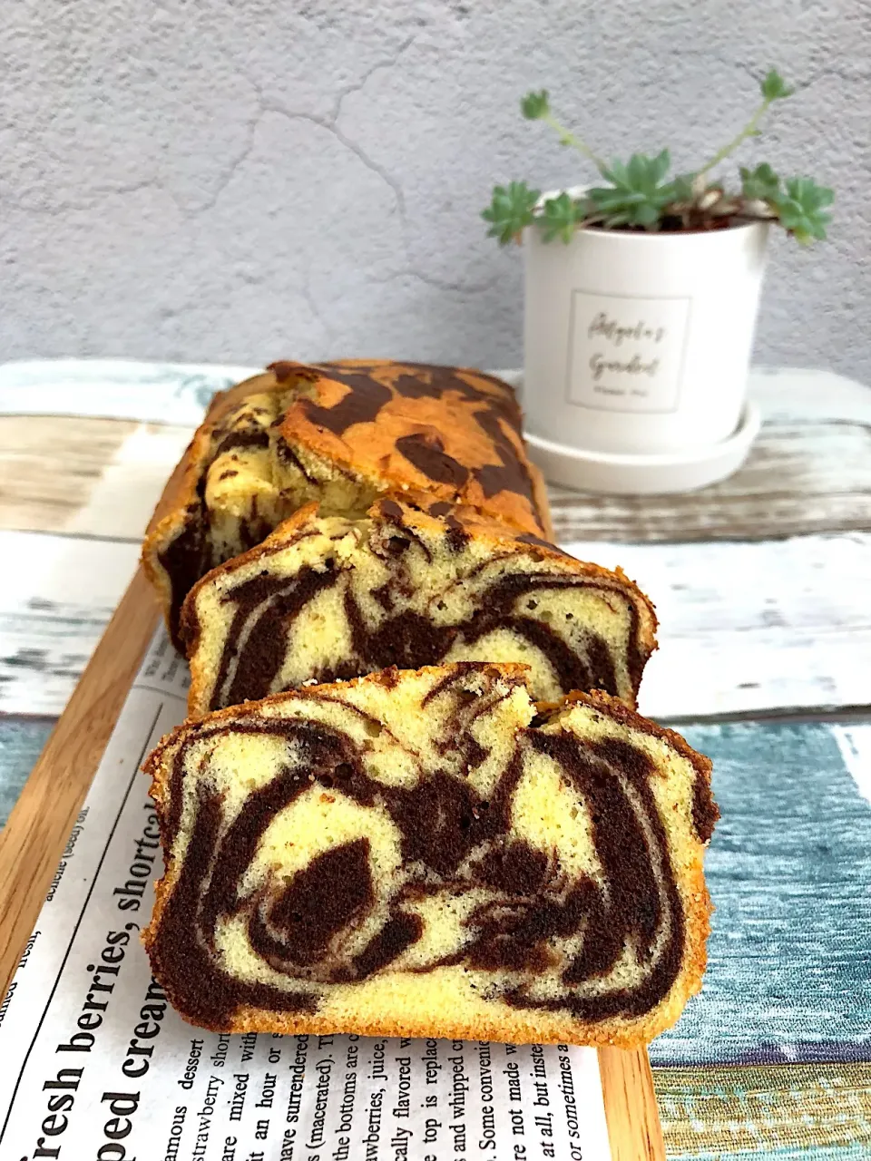 Vanilla chocolate marble pound cake|12Dragonさん