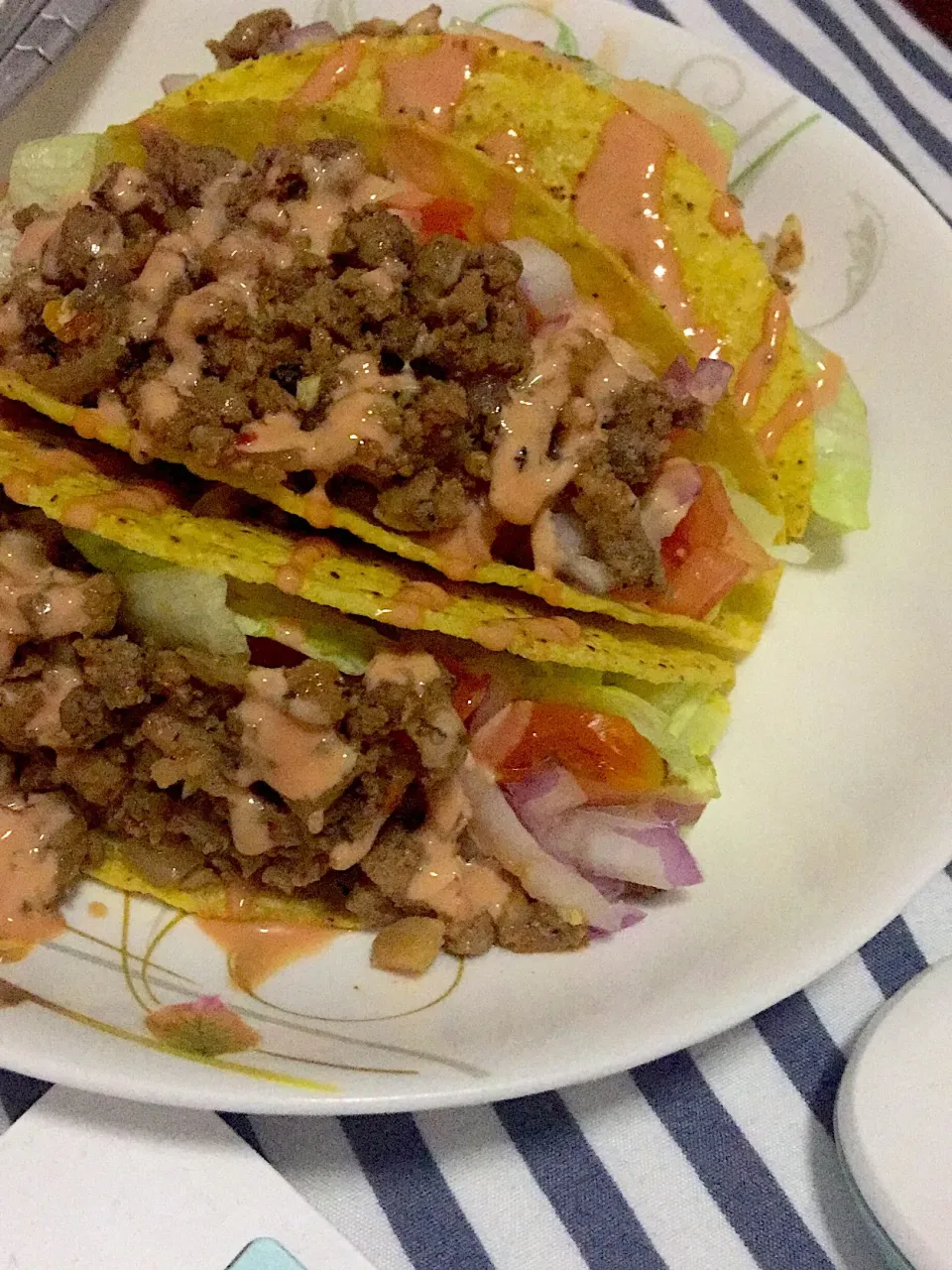 Snapdishの料理写真:Home made tacos ala Cehl|Cehl Chiong Datuganさん