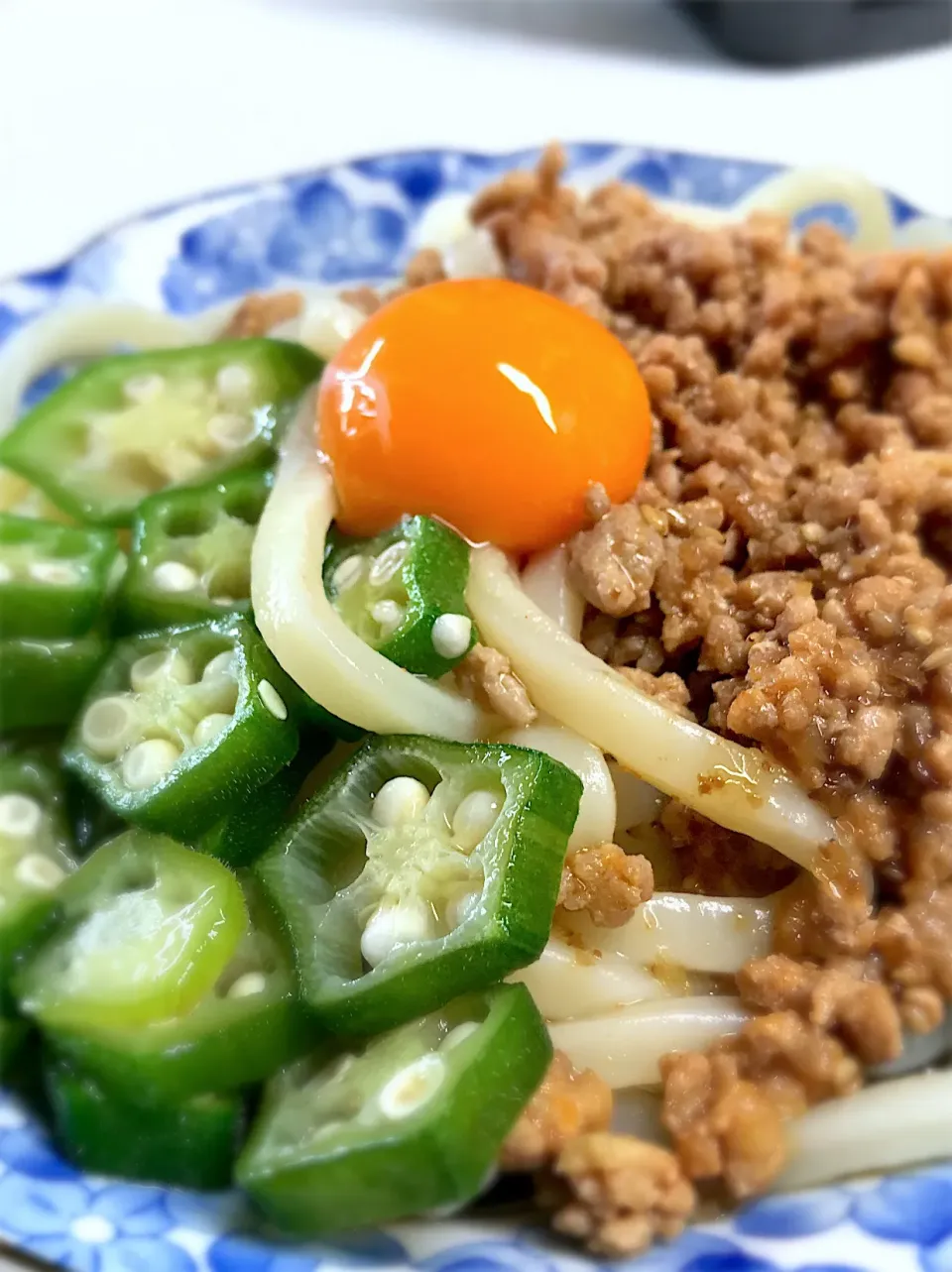 #作り置き肉そぼろ  #時短料理 
#冷凍うどん  #調理時間5分|よしさん