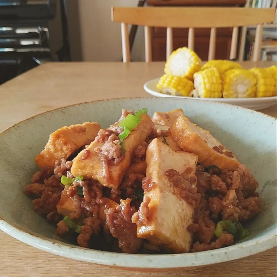 Snapdishの料理写真:豚ひき肉と厚揚げの豆板醤炒め🍚ご飯が進みます!!|takakoさん