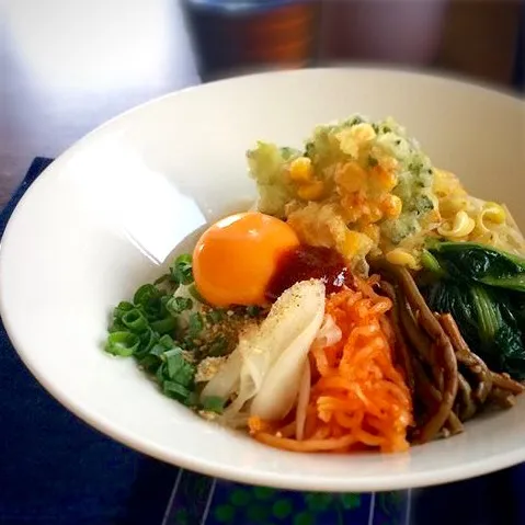 しっかり野菜も取れる夏盛りだくさんののっけ麺。|あやさん