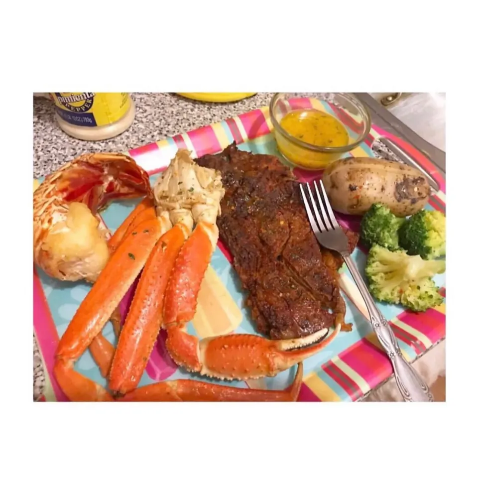 Surf & Turf..
#seafoodboil #steak #surfandturf

Credit: Made By Me|FoodieJunkeyzさん