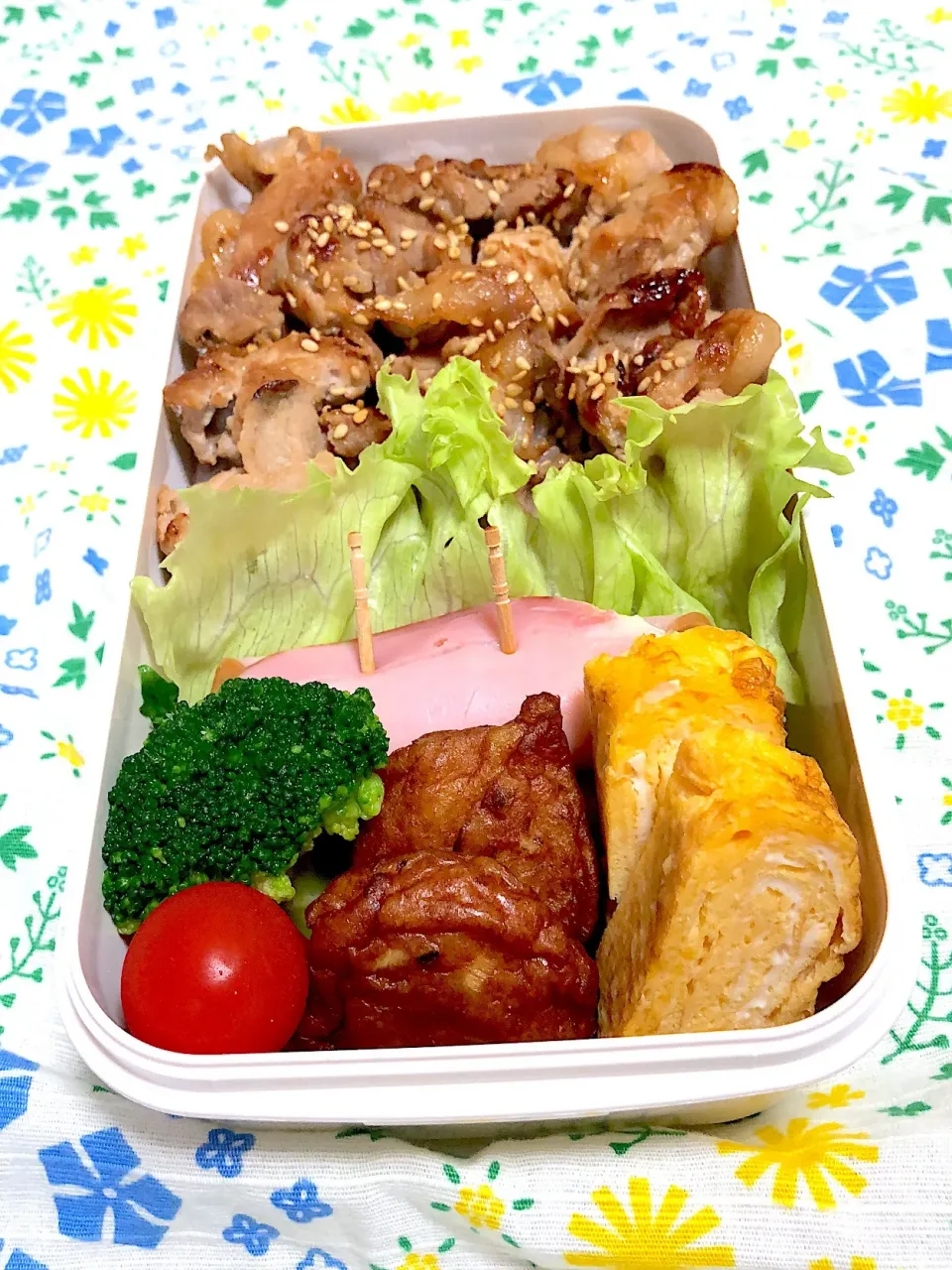 9.5☆旦那弁当
生姜焼きのっけ丼
水菜のハム巻き
卵焼き
さつま揚げ
ブロッコリー
プチトマト|のん∞さん