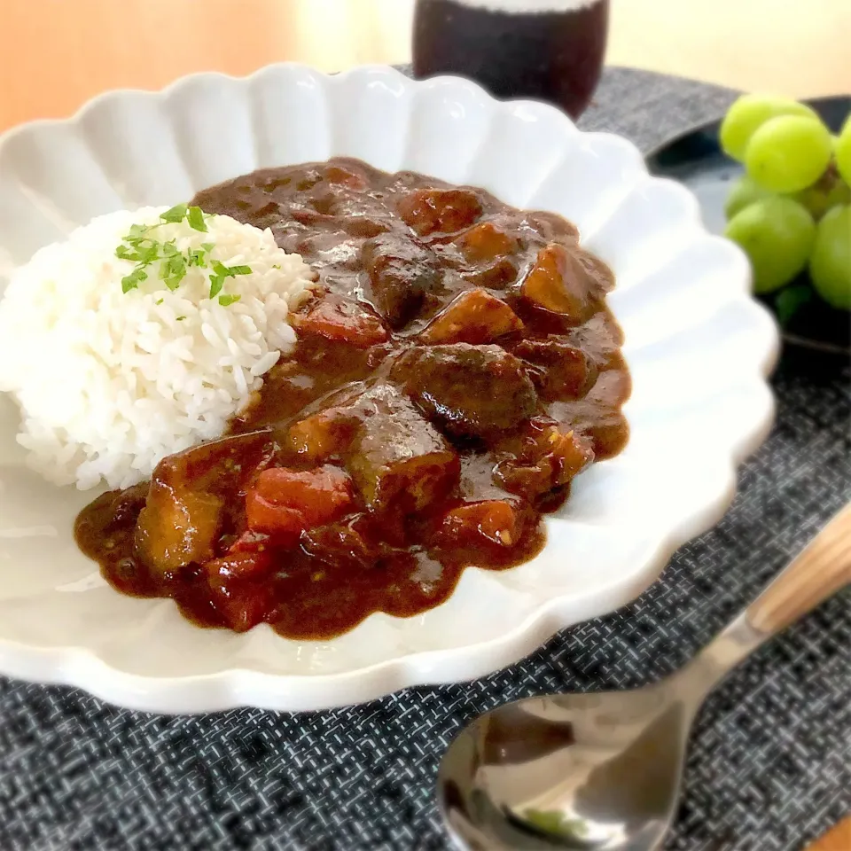 お茄子とトマトのカレー🍆🍅🍛|あしゃぱんさん