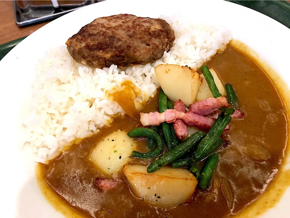 Snapdishの料理写真:ジャーマンポテトカレー🍛|buhizouさん