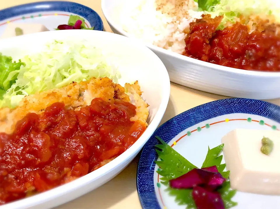 9／5昼食   #お昼ご飯   チキンカツたっぷりトマトソースがけ 胡麻豆腐|おさんどんさん