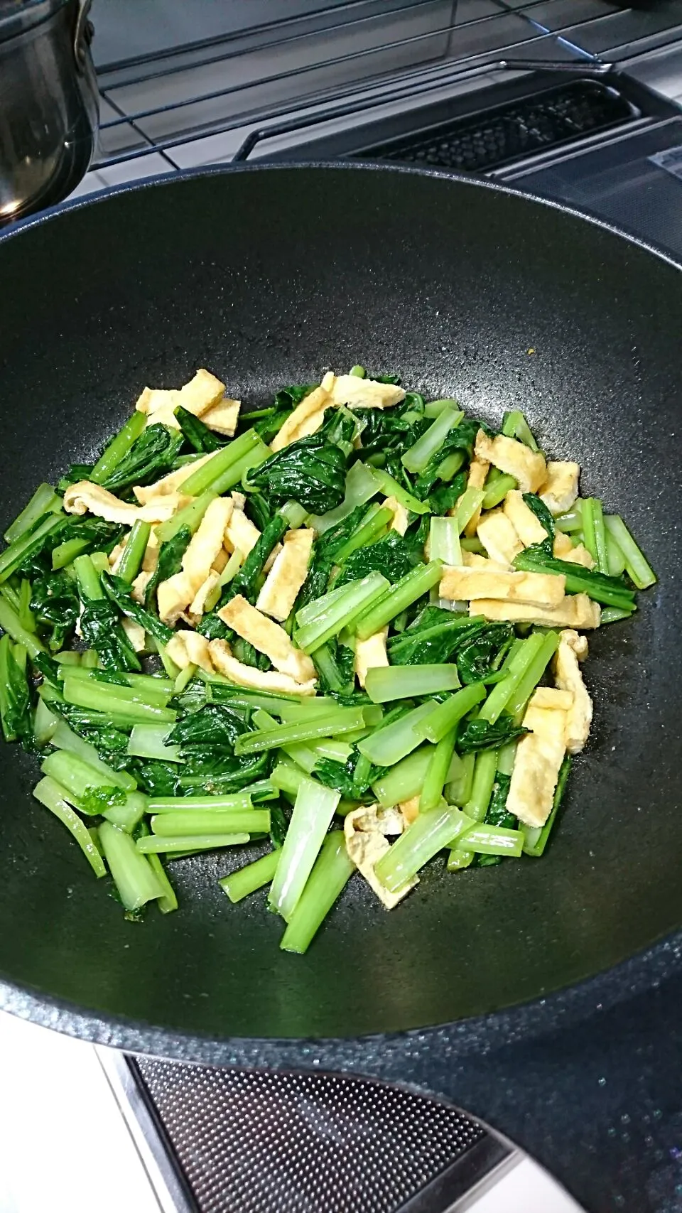 小松菜と油揚げの炒め物🎵|しまだ ちえこさん