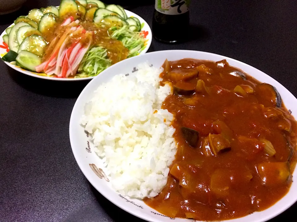 トマト缶カレーとサラダ|Shintarou  Nishimuraさん