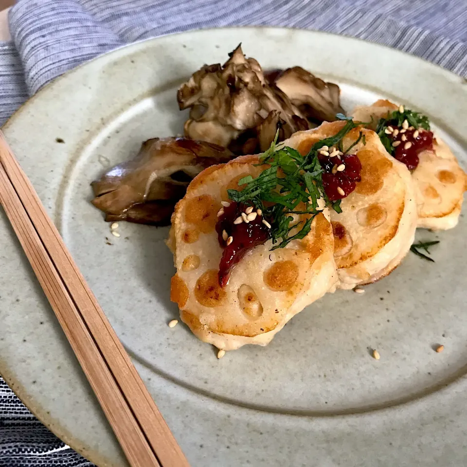 つくねの蓮根挟み焼き🐔♪|るん♪さん