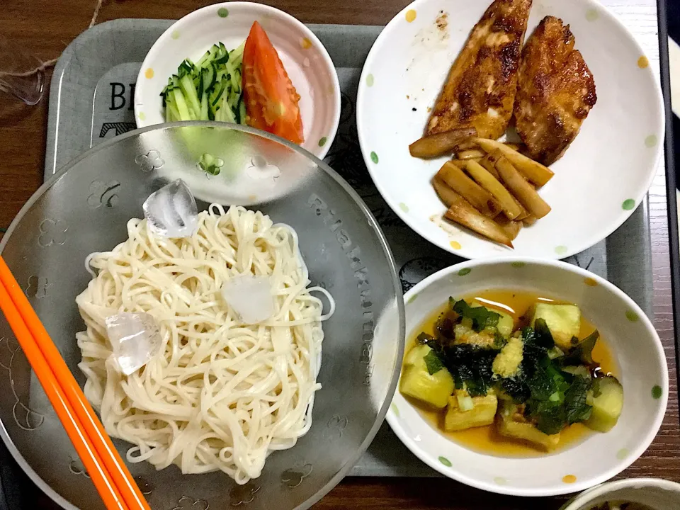 ひやむぎ、なすの焼きびたし、魚のムニエル|あんこさん