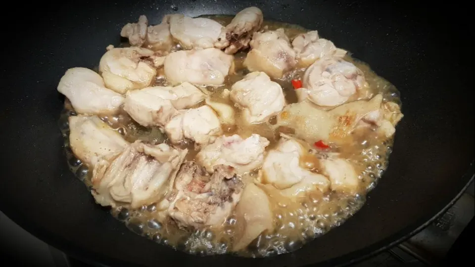 Snapdishの料理写真:saute chicken with abalone and conch|steven z.y.さん