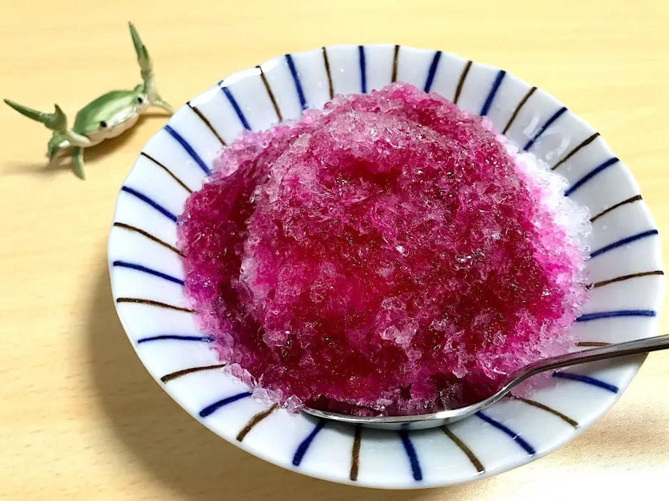 Snapdishの料理写真:手作り紫蘇ジュースで、夏の終わりのカキ氷🍧  #紫蘇ジュース #カキ氷|ayaさん