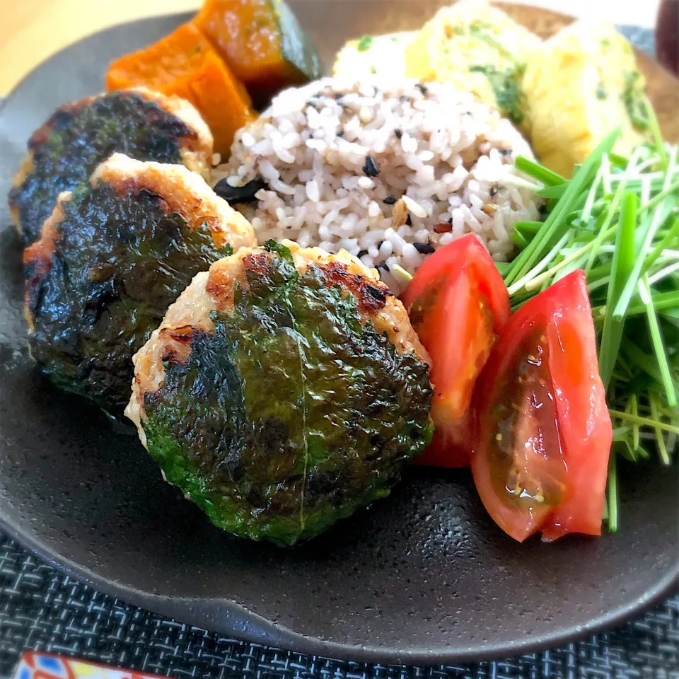 鶏つくねの大葉焼きでワンプレートごはん🍚|あしゃぱんさん