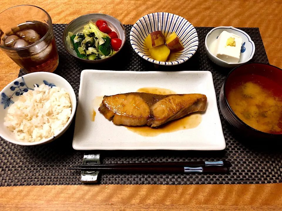 ワラサの照り焼きの夜ごはん|Sakikoさん