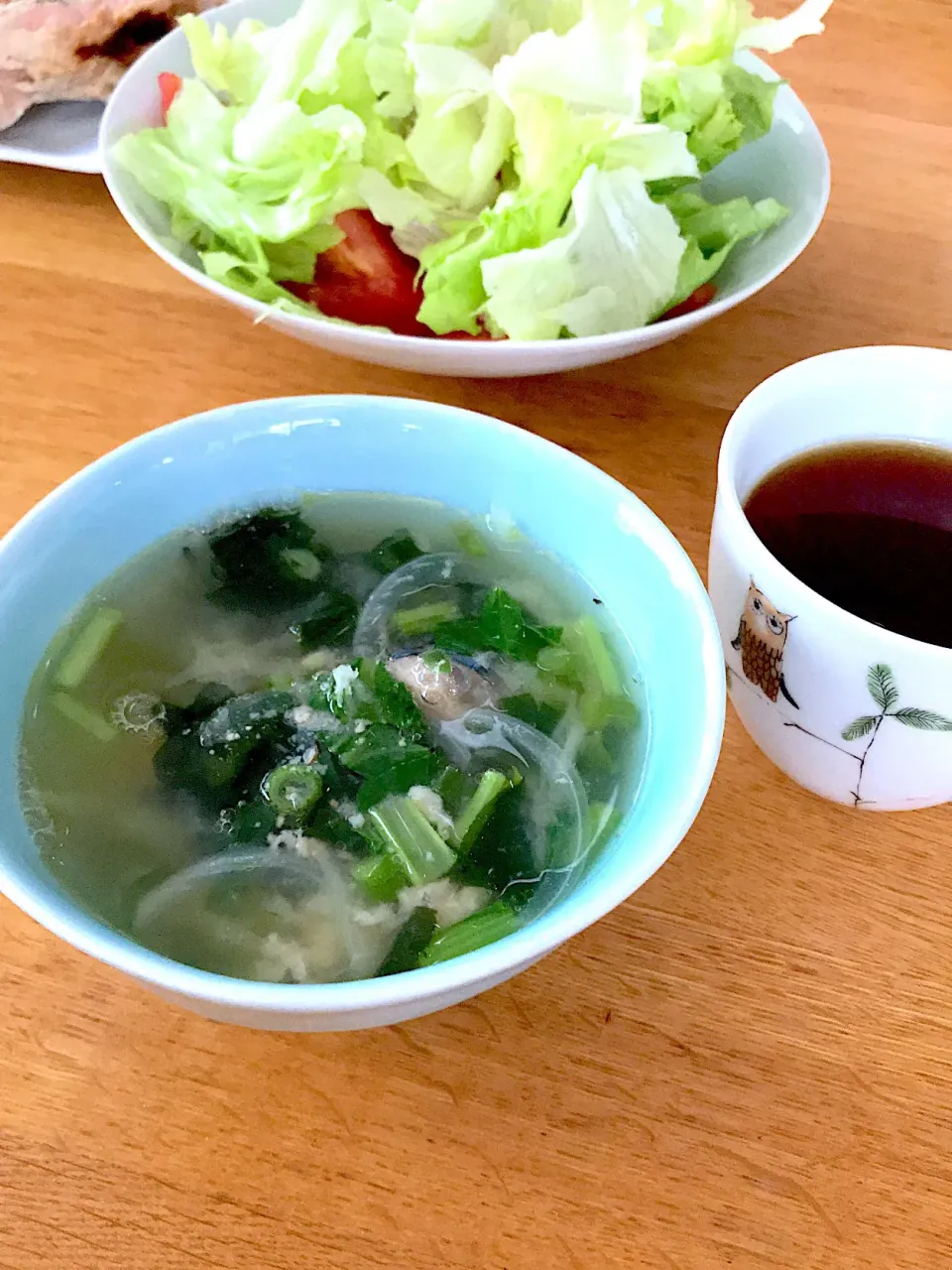 Snapdishの料理写真:ライザップごはん！朝食編
サバ水煮缶の生姜味噌汁、サラダ、
生姜紅茶飲んで代謝アップ⤴️|5ネコママさん