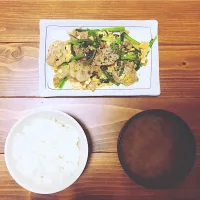 豚ニラ玉の炒め物|ろみおさん