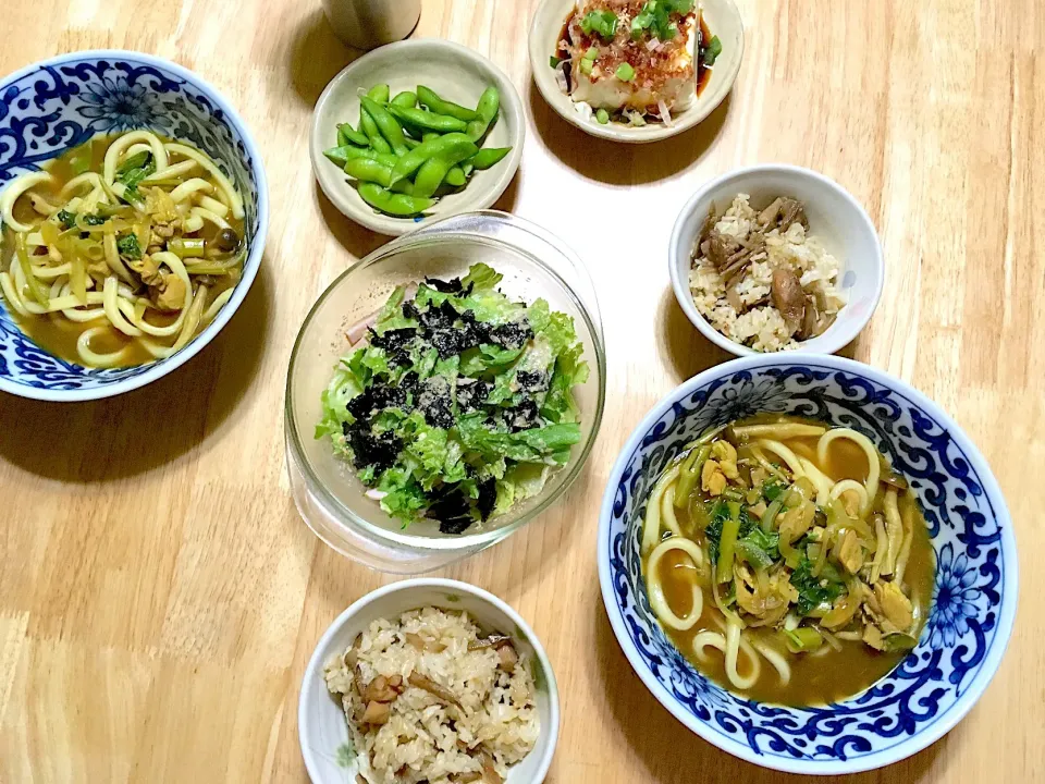 昨日の晩ごはん((´艸｀*))

カレーうどん
冷奴
ハムのサラダ🥗
枝豆
かしわご飯→これが地元メシ♡|さくたえさん