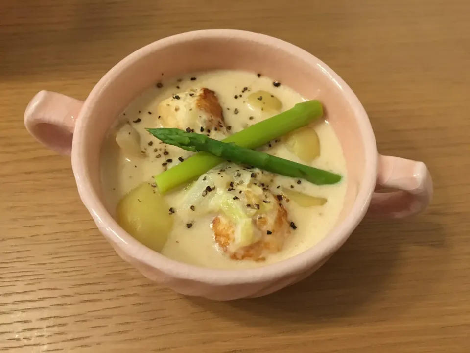 鶏団子とジャガイモのクリーム煮|あわちゃんさん