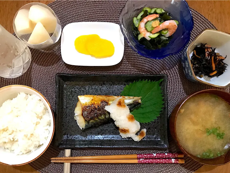 焼き魚となめこのお味噌汁定食|ゆうかさんさん