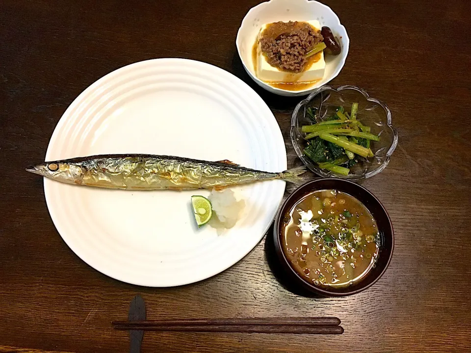 サンマの塩焼き
冷奴&麻婆茄子
小松菜の胡麻和え
お味噌汁|カドラさん