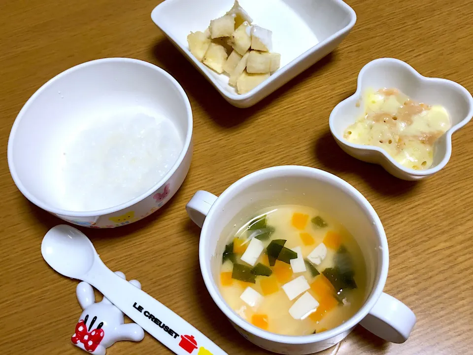 9.7（10ヶ月6日）夜🥄離乳食
❤︎ 5倍粥
❤︎ 味噌汁
❤︎ マカロニグラタン
❤︎ バナナ🍌ヨーグルト|Kana ❤︎さん