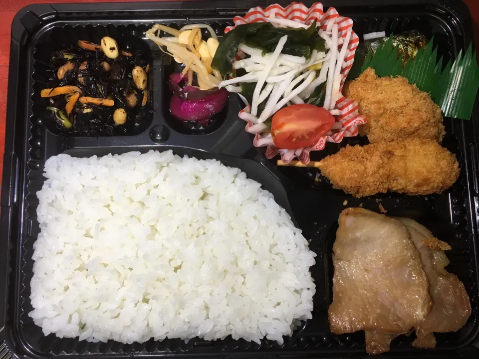 Snapdishの料理写真:お任せメニュー 日替わり宅配弁当 豊川市豊橋市内一部エリア配達|Naokazu Kuritaさん