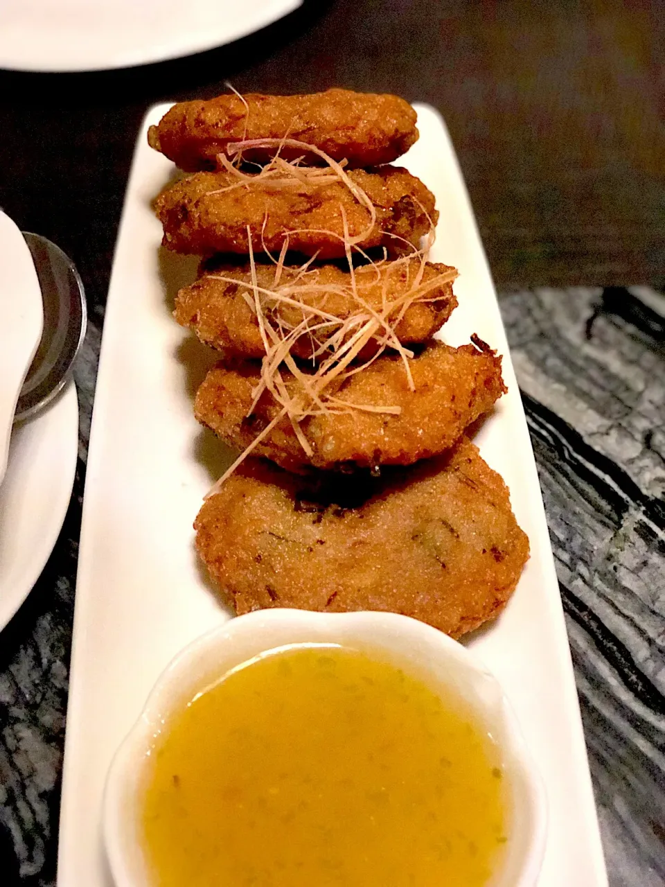 Thai dish(Deep fried fish patties served with green apple salsa) @ NYE, Amdeang Bangkok Riverside Hotel, BKK.|Chalinee Kalyanamitraさん