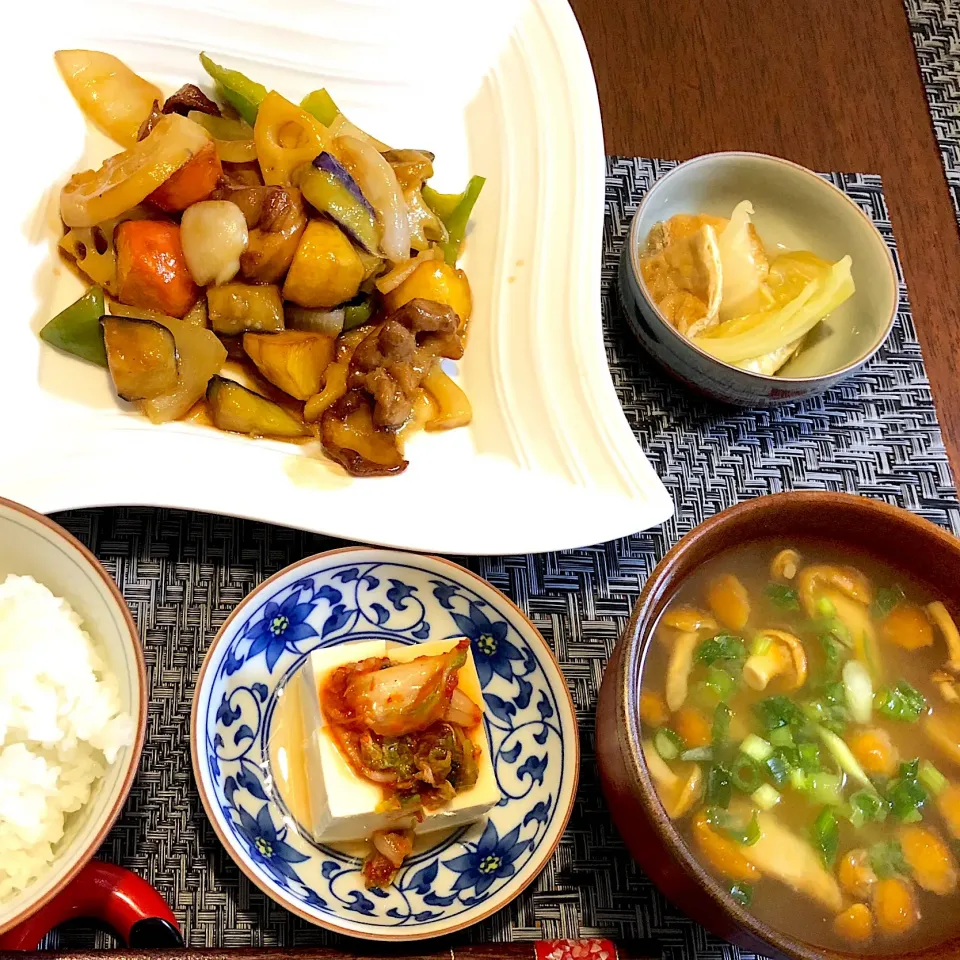 Snapdishの料理写真:#今夜のご飯#大戸屋メニュー#鶏と野菜の黒酢あん定食|Ikuさん