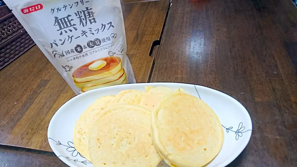 米粉と大豆粉のパンケーキ🎵|hiroeさん