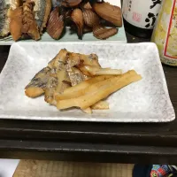 Snapdishの料理写真:サバ揚げ/エイヒレの炙り・太刀魚の塩焼き|まささん