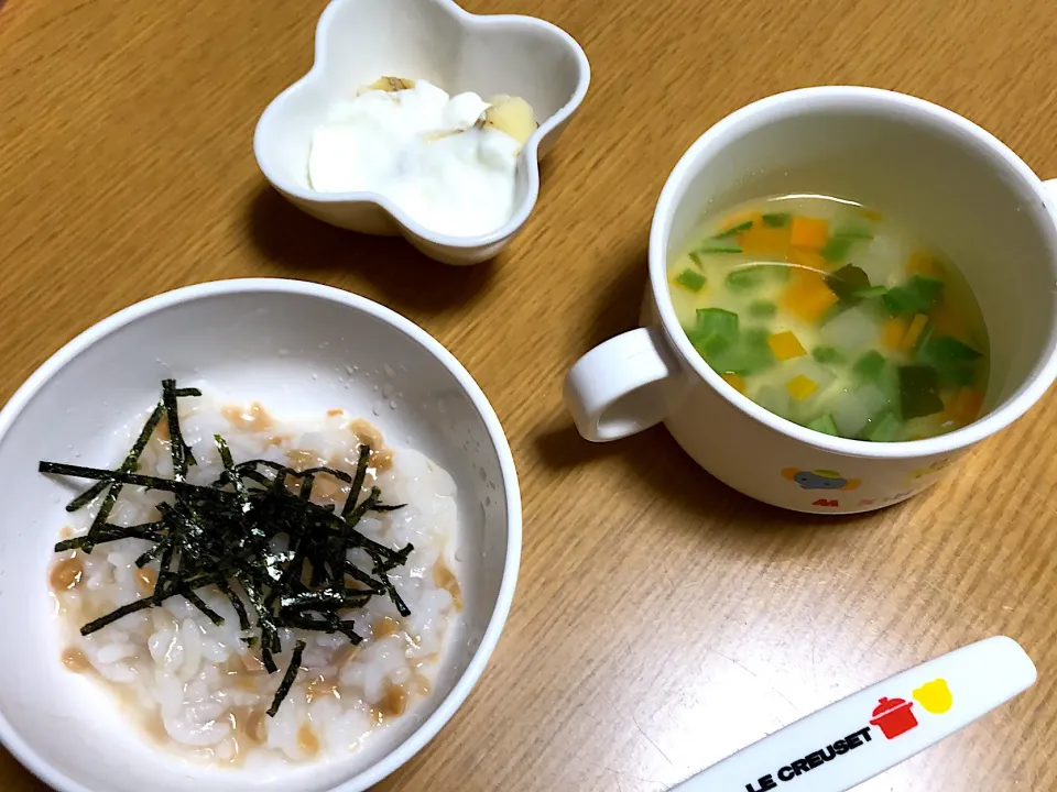 9.8（10ヶ月7日）夜🥄離乳食
❤︎ 納豆ごはん
❤︎ 味噌汁
❤︎ バナナ🍌ヨーグルト|Kana ❤︎さん