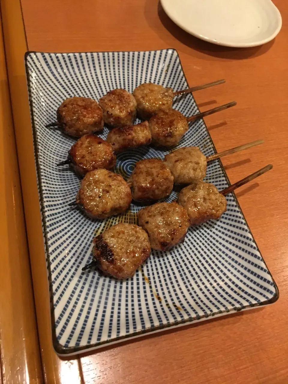 焼き鳥8本セットで1300円はかなりお得、クオリティも高し！高校時代の先輩の店ですが、贔屓目なしに何食っても美味い😋|フージさん