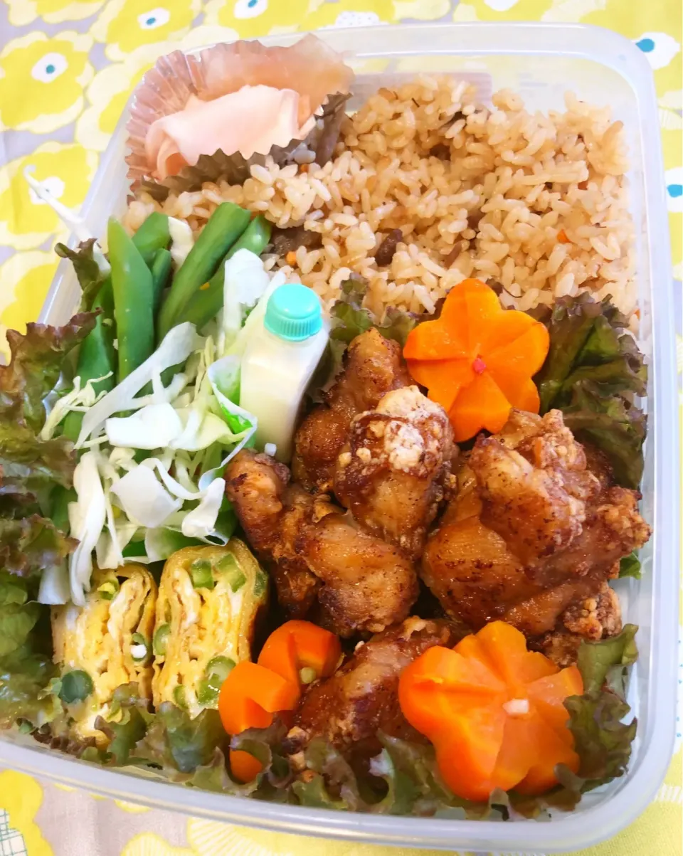 息子弁当 鳥ごぼうご飯と唐揚げ…他|masasho's momさん