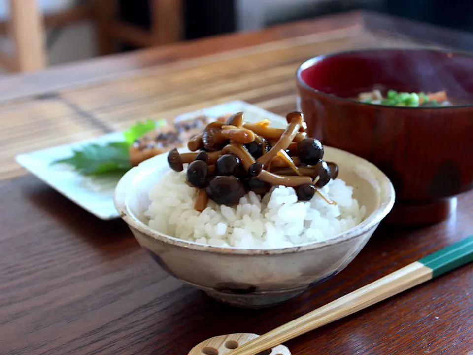 しめじと生姜の醤油煮|よっすぃさん