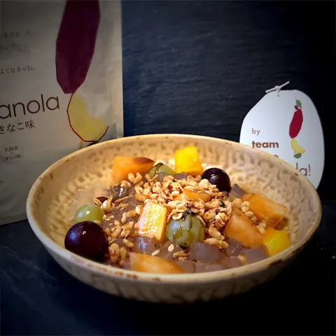 「team Rice Granola! ［チーム・ライスグラノーラ］」を使ってみたSnapdishの料理・レシピ写真:みつ豆寒天にライスグラノーラ きなこ味 #ライスグラノーラきな粉味  #teamricegranola