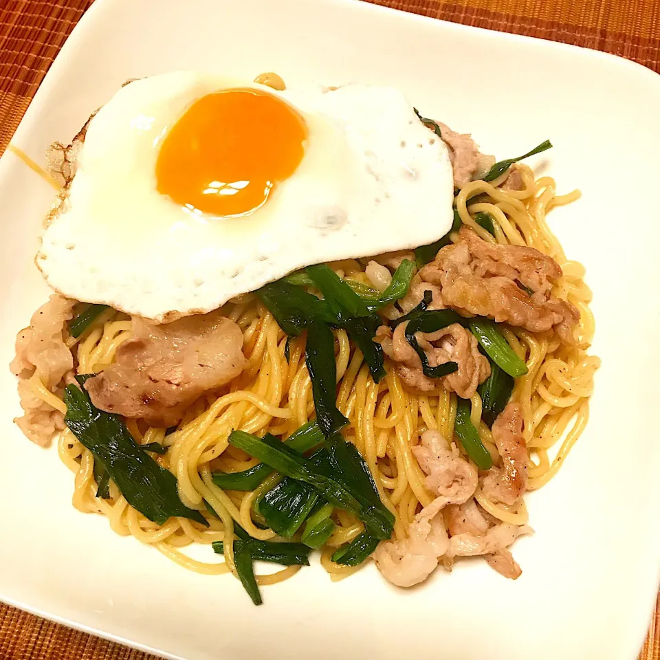 豚肉とニラの醤油焼きそば♡|まゆかさん