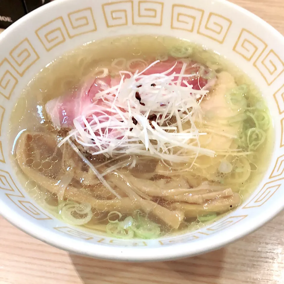 Snapdishの料理写真:中村麺三郎商店の塩らぁ麺|香澄さん