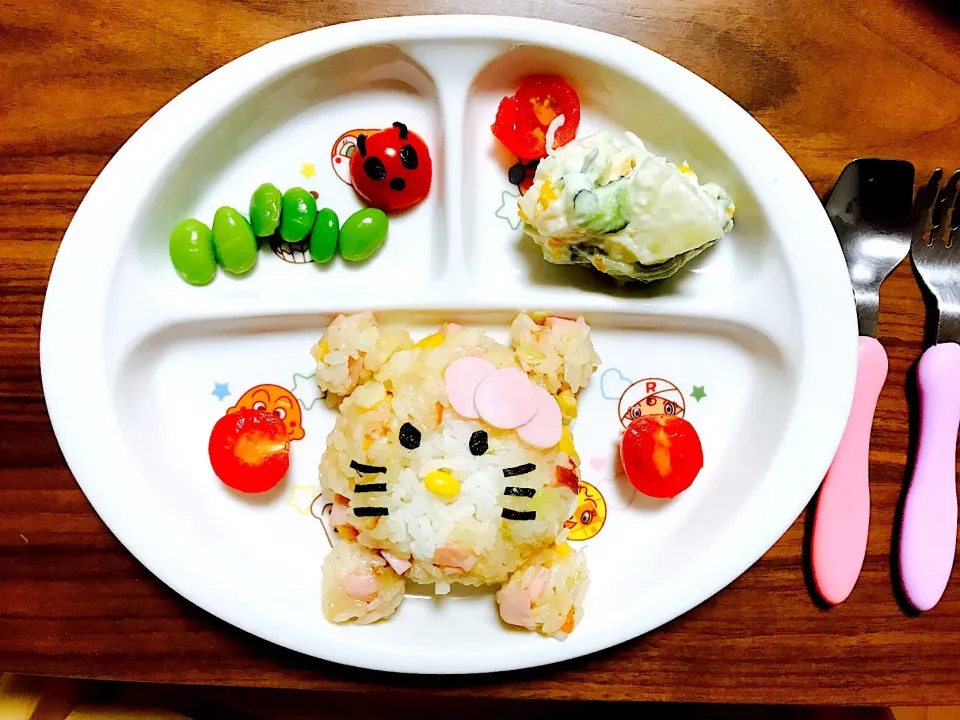 Snapdishの料理写真:2歳娘の夜ご飯♡キティーちゃん(^^)|kayoko.wさん