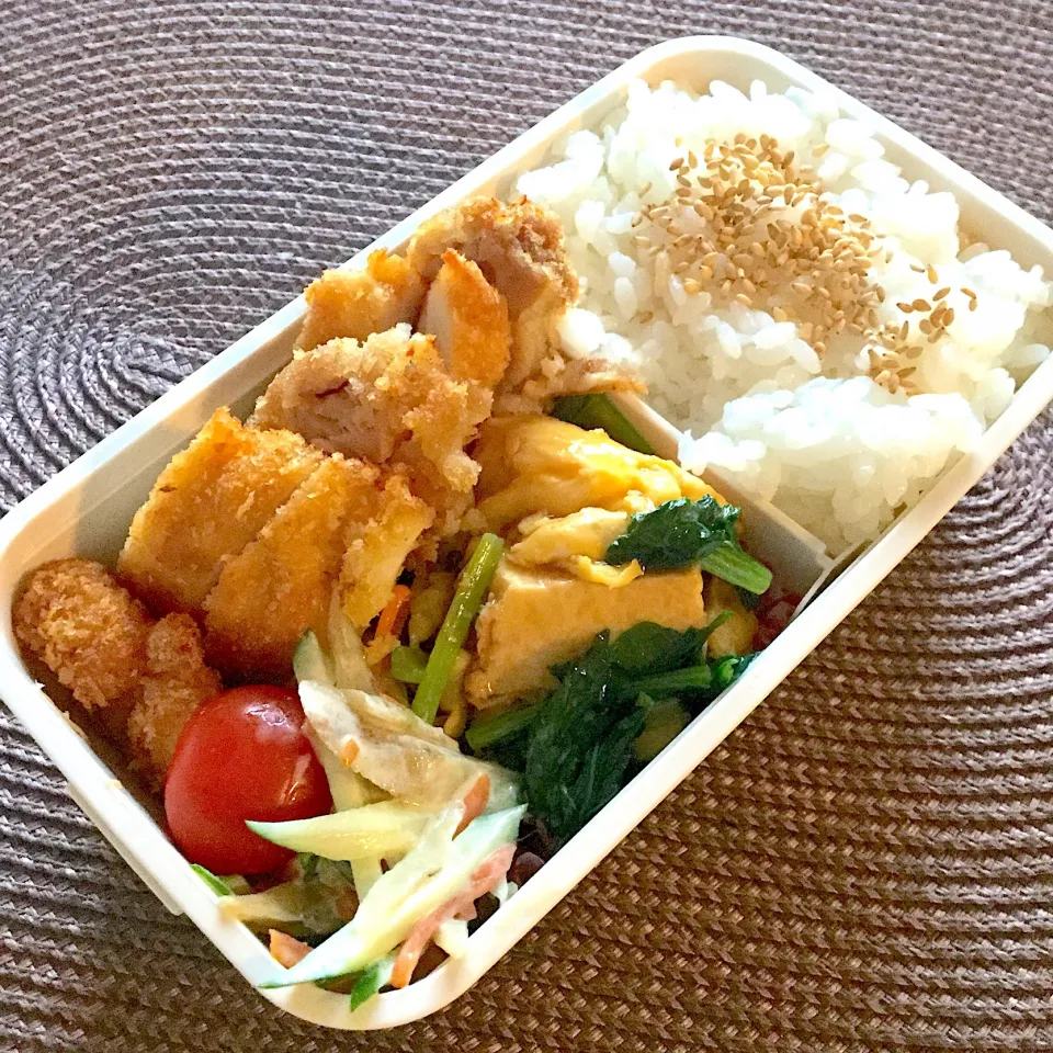 長女の中学弁当〜
チキンカツ、中華うま煮、ゴボウサラダ
涼しくなってまいりましたね。
おはようございます。|yukoさん